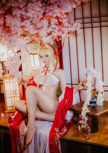 玉蒲团4之狂女色情_720在线手机播放