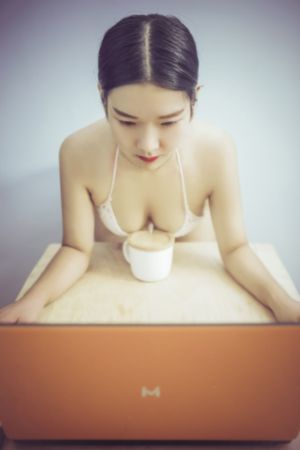 有b吗二站视频在线观看国产_720在线视频播放