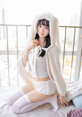 中文字幕日韩制服丝袜专区_高清电影大全在线